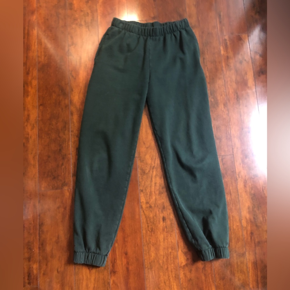 Brandy Melville green sweatpants